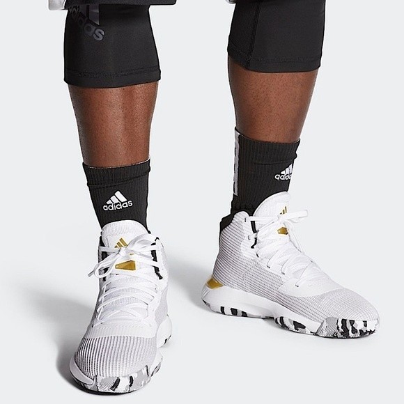 adidas Pro Bounce 2019 White Gold Metallic Basketball Sneakers Mens size 13 - Picture 11 of 11